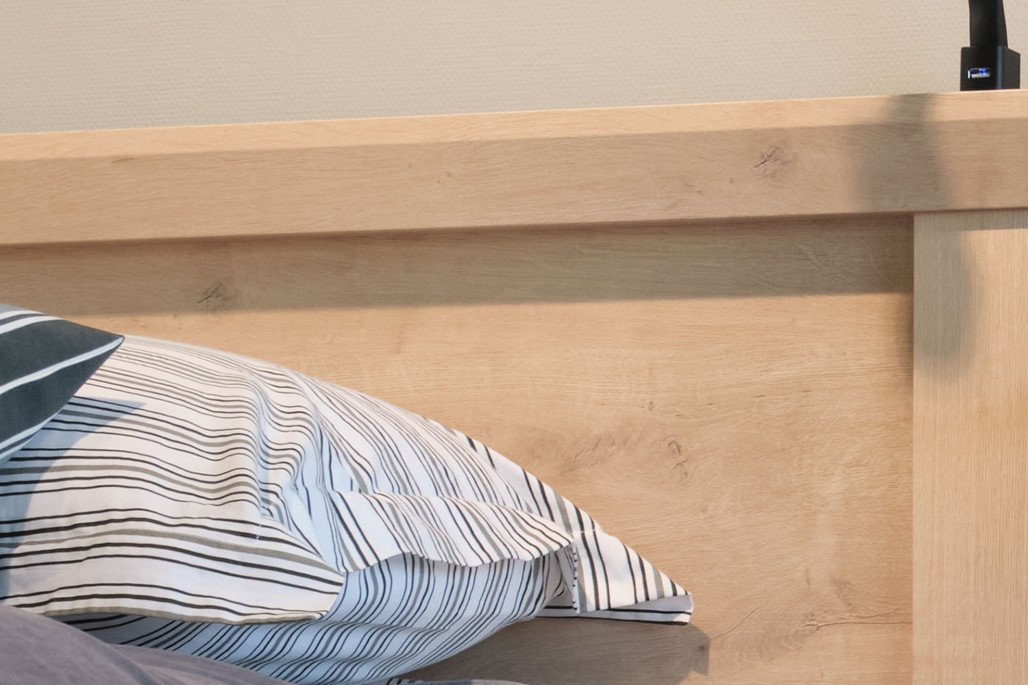 Односпальные кровати - изображение №7 "Кровать Магнум 90 х 200"  на www.Angstrem-mebel.ru