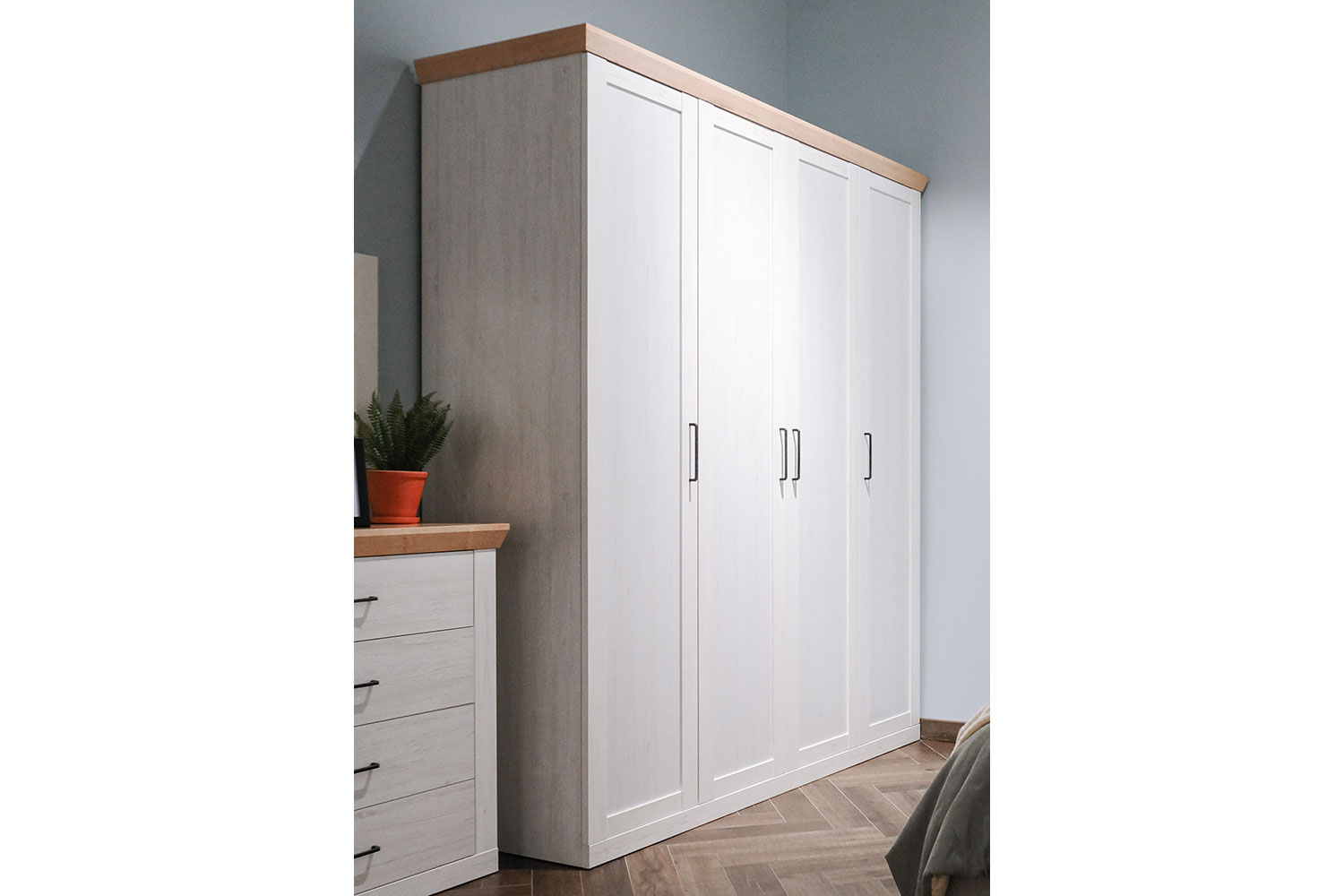 Шкафы платяные - изображение №9 "Шкаф для одежды Магнум"  на www.Angstrem-mebel.ru