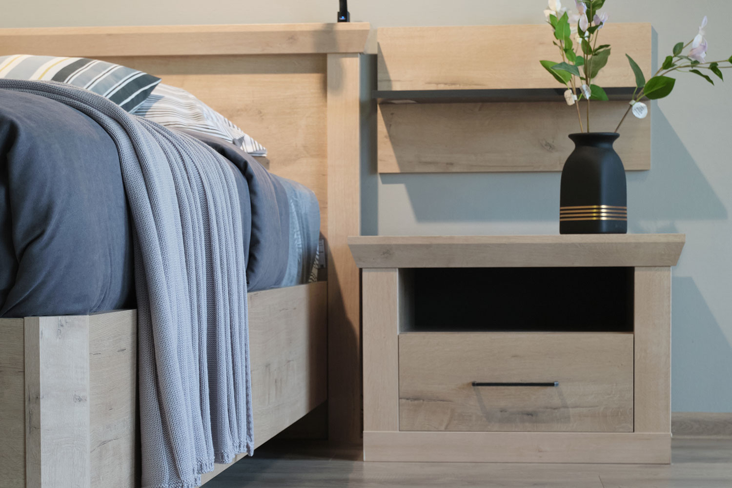 Односпальные кровати - изображение №10 "Кровать Магнум 90 х 200"  на www.Angstrem-mebel.ru