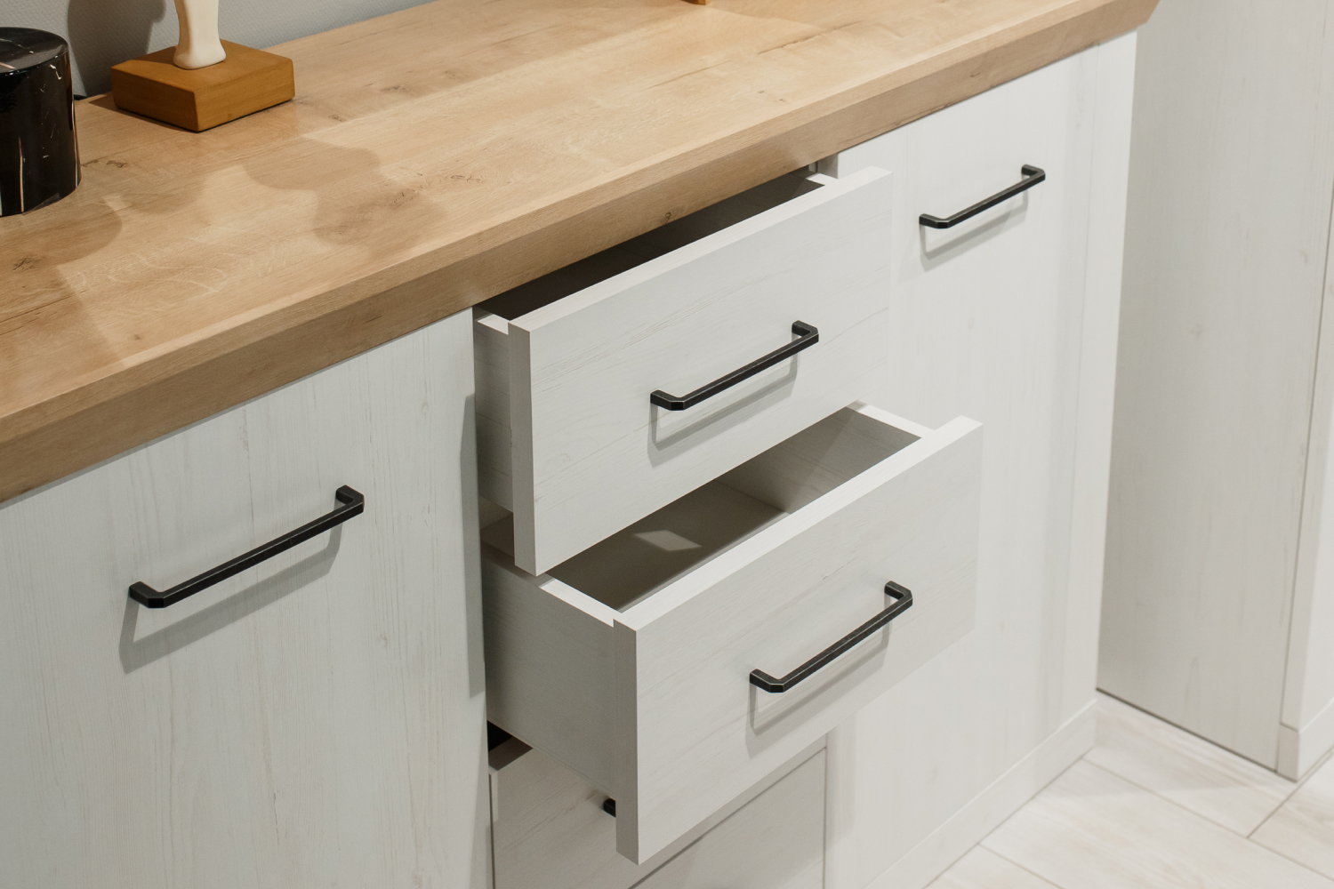 Комоды - изображение №5 "Комод Магнум"  на www.Angstrem-mebel.ru