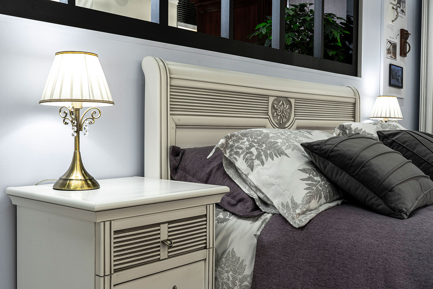 Двуспальные кровати - изображение №9 "Кровать Изотта 180 х 200"  на www.Angstrem-mebel.ru