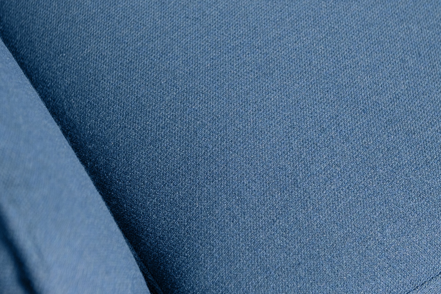 Интерьерные кресла - изображение №11 "Кресло АННИКА NEW с мех. МТД-9, опоры черные"  на www.Angstrem-mebel.ru