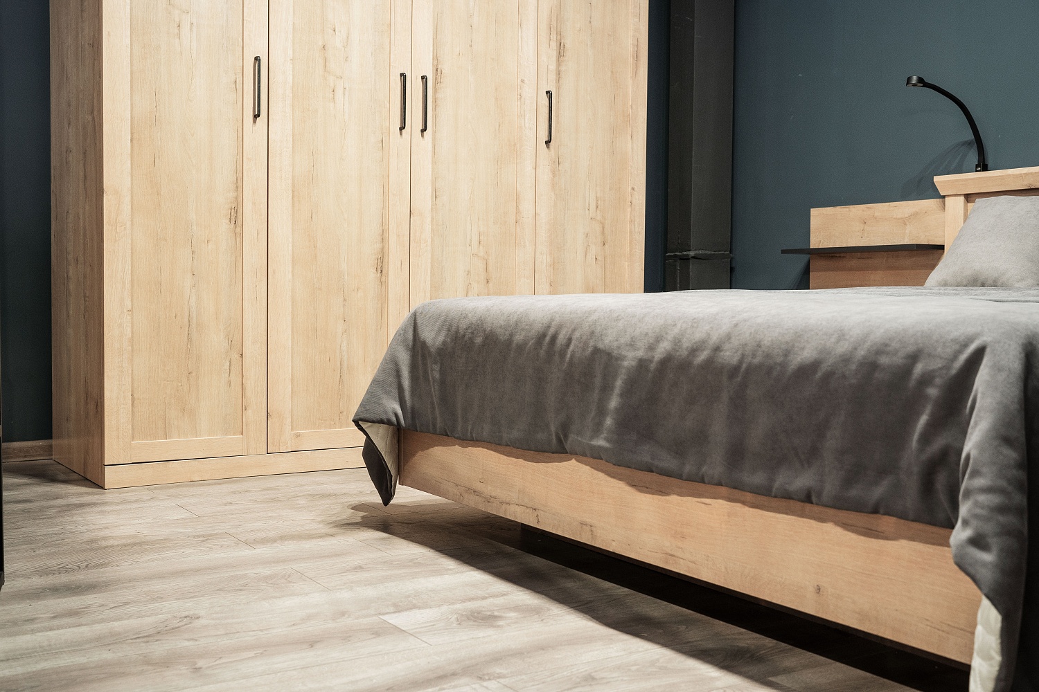 Шкафы платяные - изображение №8 "Шкаф Магнум для одежды"  на www.Angstrem-mebel.ru